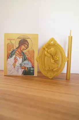 Kit mini ícone Anjo da Guarda + 1 Velas + Medalhão - Via Crucis