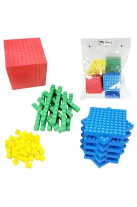 Livro Manipulativo: Material Dourado – Plástico 611 peças (500U 100D 10C 1M)