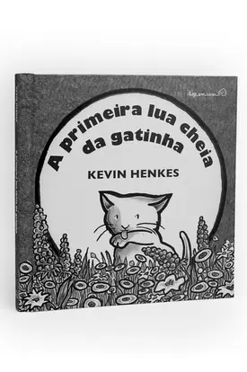 A primeira lua cheia da gatinha