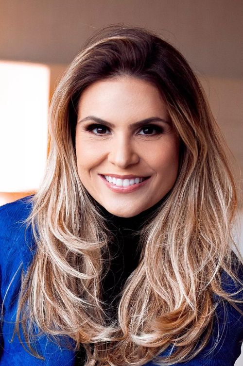 Aline Barros