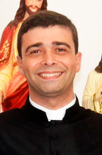 Pe. Matheus Pigozzo